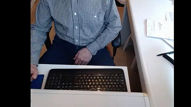 Snapshot of dutchpornking chatting on February 20, 1:40 pm dutchpornking online show from February 20, 1:40 pm