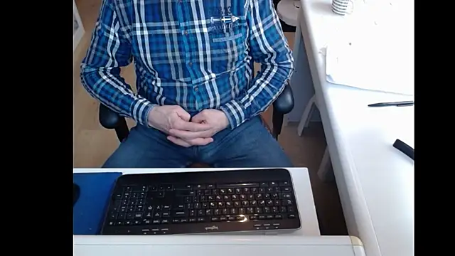 Snapshot of dutchpornking chatting on February 21, 12:06 pm dutchpornking online show from February 21, 12:06 pm