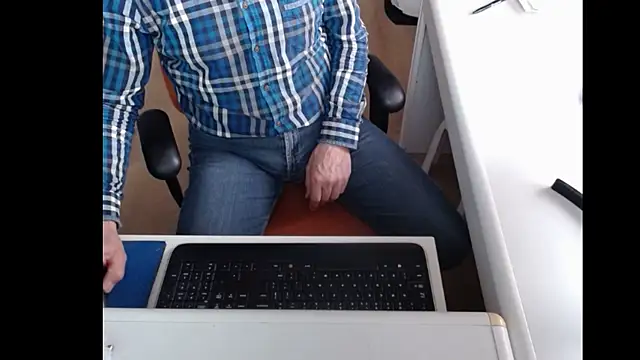 Snapshot of dutchpornking chatting on February 25, 11:30 am dutchpornking online show from February 25, 11:30 am