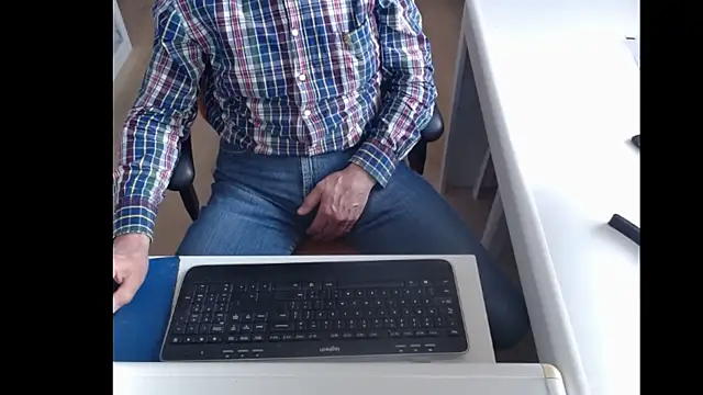 Snapshot of dutchpornking chatting on February 26, 3:19 pm dutchpornking online show from February 26, 3:19 pm