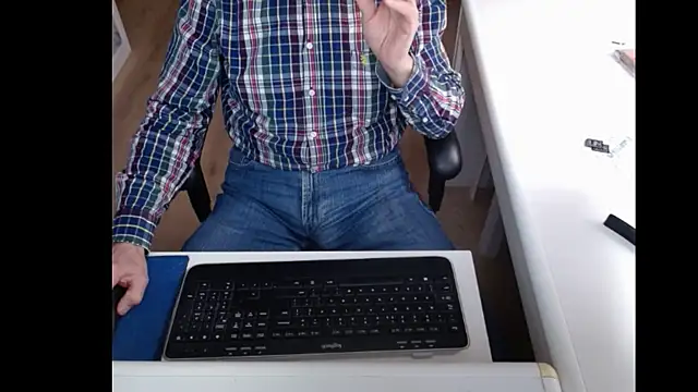 Snapshot of dutchpornking chatting on February 27, 11:20 am dutchpornking online show from February 27, 11:20 am