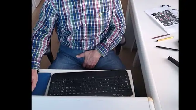 Snapshot of dutchpornking chatting on February 28, 7:48 am dutchpornking online show from February 28, 7:48 am