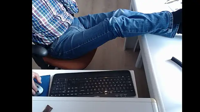 Snapshot of dutchpornking chatting on February 28, 11:25 am dutchpornking online show from February 28, 11:25 am