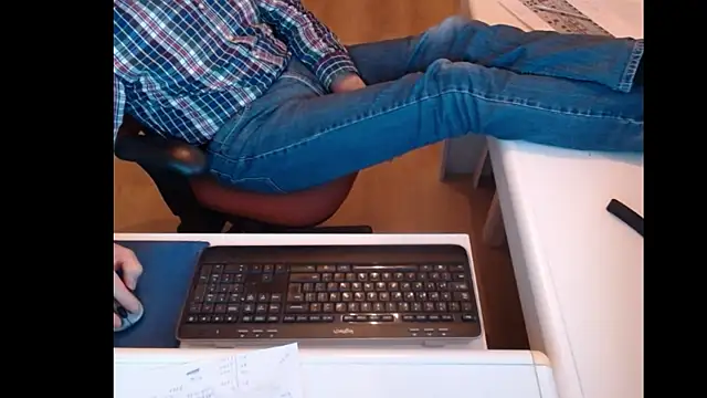 Snapshot of dutchpornking chatting on March 5, 5:29 pm dutchpornking online show from March 5, 5:29 pm