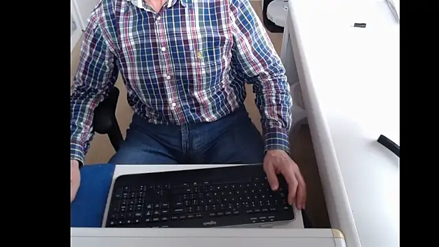 Snapshot of dutchpornking chatting on March 13, 2:23 pm dutchpornking online show from March 13, 2:23 pm