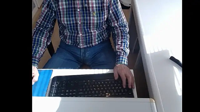 Snapshot of dutchpornking chatting on March 16, 12:00 pm dutchpornking online show from March 16, 12:00 pm