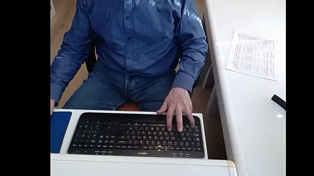 Snapshot of dutchpornking chatting on March 20, 12:22 pm dutchpornking online show from March 20, 12:22 pm