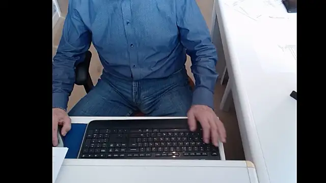 Snapshot of dutchpornking chatting on March 21, 2:40 pm dutchpornking online show from March 21, 2:40 pm