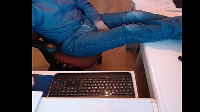 Snapshot of dutchpornking chatting on March 21, 5:45 pm dutchpornking online show from March 21, 5:45 pm