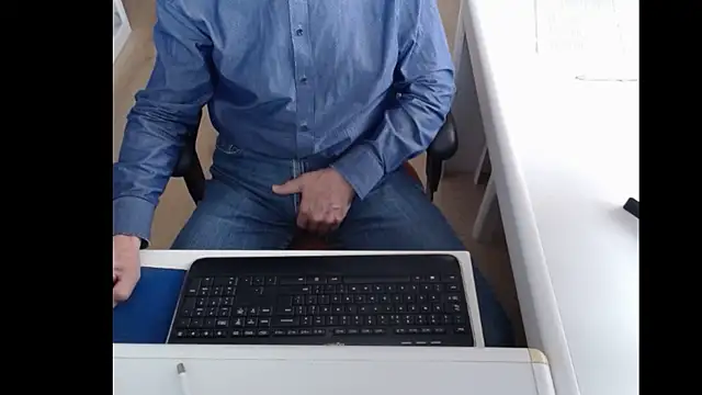 Snapshot of dutchpornking chatting on March 22, 8:40 am dutchpornking online show from March 22, 8:40 am