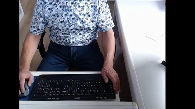 Snapshot of dutchpornking chatting on September 13, 8:58 am dutchpornking online show from September 13, 8:58 am