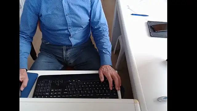 Snapshot of dutchpornking chatting on September 29, 7:46 am dutchpornking online show from September 29, 7:46 am