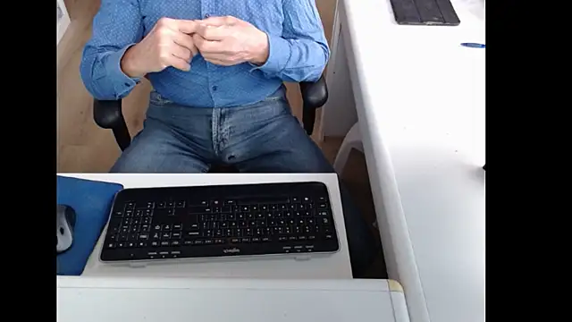 Snapshot of dutchpornking chatting on October 7, 7:27 am dutchpornking online show from October 7, 7:27 am