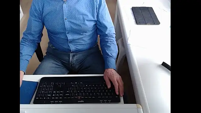 Snapshot of dutchpornking chatting on October 31, 8:59 am dutchpornking online show from October 31, 8:59 am