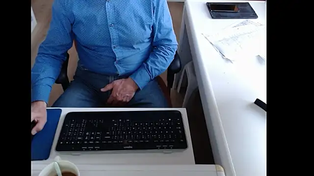 Snapshot of dutchpornking chatting on November 2, 8:17 am dutchpornking online show from November 2, 8:17 am