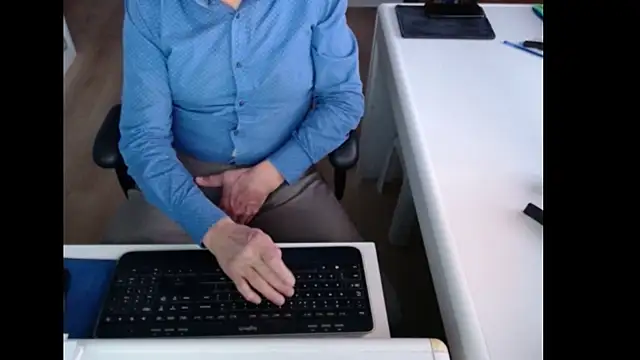 Snapshot of dutchpornking chatting on November 27, 7:54 am dutchpornking online show from November 27, 7:54 am