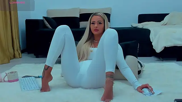 MelanieLexxx online show from January 1, 1:27 pm