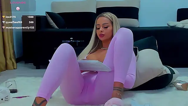 MelanieLexxx online show from January 1, 9:20 pm