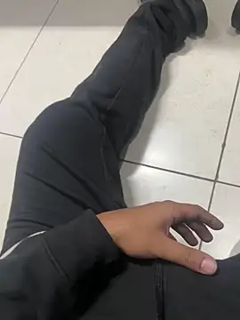 luciferdxm5 online show from February 24, 3:44 am