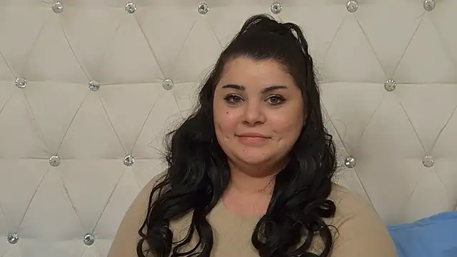 Snapshot of BustyMadison chatting on January 6, 6:52 pm BustyMadison online show from January 6, 6:52 pm