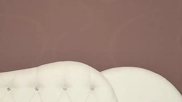 Snapshot of BustyMadison chatting on January 22, 9:35 am BustyMadison online show from January 22, 9:35 am