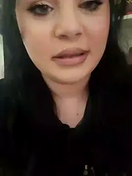 Snapshot of BustyMadison chatting on February 6, 7:35 am BustyMadison online show from February 6, 7:35 am