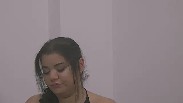 Snapshot of BustyMadison chatting on November 22, 7:18 am BustyMadison online show from November 22, 7:18 am