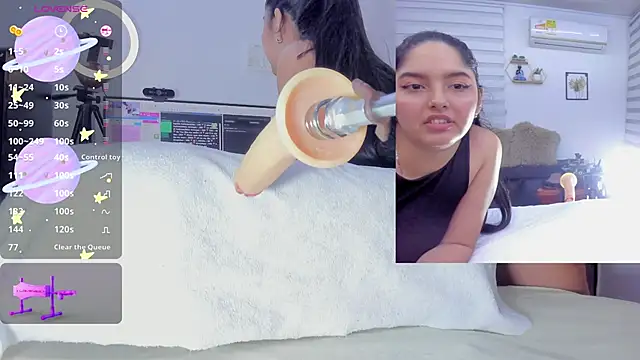 sofi velez online show from February 8, 1:22 am