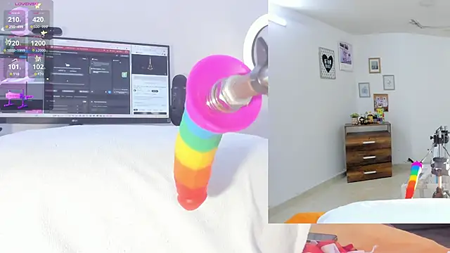 sofi velez online show from October 3, 5:21 pm