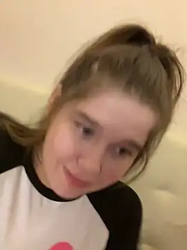 HornyGirlH online show from February 21, 1:55 am