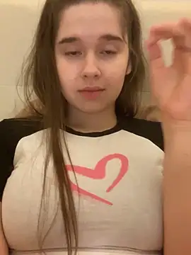 HornyGirlH online show from October 17, 11:40 pm