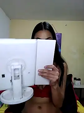 Snapshot of iamemmablake chatting on December 18, 9:18 pm iamemmablake online show from December 18, 9:18 pm