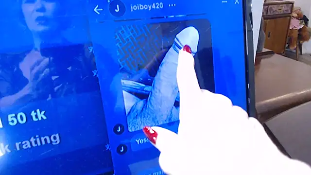 Snapshot of SindeeDix chatting on February 12, 3:49 pm SindeeDix online show from February 12, 3:49 pm