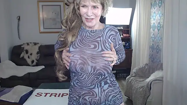 Snapshot of SindeeDix chatting on September 10, 2:06 pm SindeeDix online show from September 10, 2:06 pm