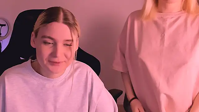 hotblonds online show from December 31, 2:36 pm