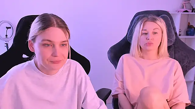 hotblonds online show from January 13, 10:03 am