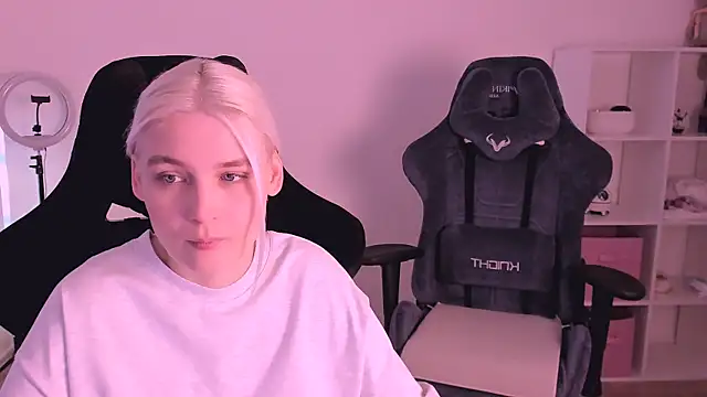 hotblonds online show from January 24, 6:57 am