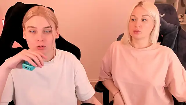 hotblonds online show from March 6, 3:45 pm