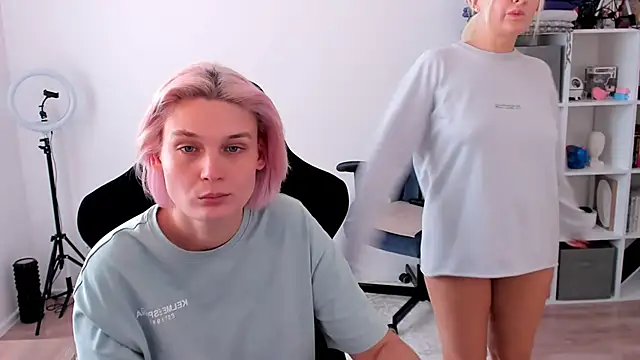 hotblonds online show from October 11, 10:25 am