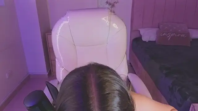 Amaia Daniells online show from September 24, 3:43 am