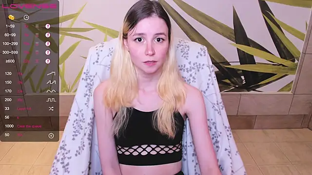 Snapshot of fleximona chatting on December 29, 3:46 pm fleximona online show from December 29, 3:46 pm