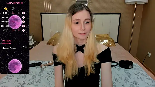 Snapshot of fleximona chatting on February 1, 12:58 pm fleximona online show from February 1, 12:58 pm