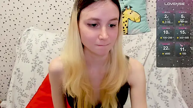 Snapshot of fleximona chatting on March 6, 1:35 pm fleximona online show from March 6, 1:35 pm