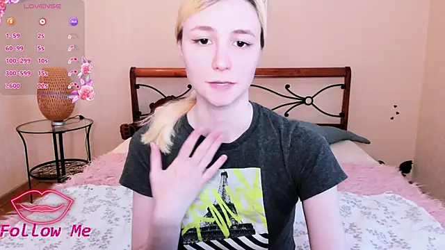 Snapshot of fleximona chatting on October 16, 9:32 am fleximona online show from October 16, 9:32 am