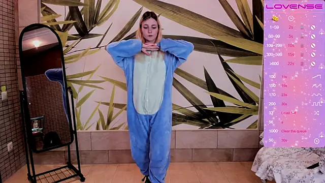 Snapshot of fleximona chatting on December 13, 7:53 pm fleximona online show from December 13, 7:53 pm