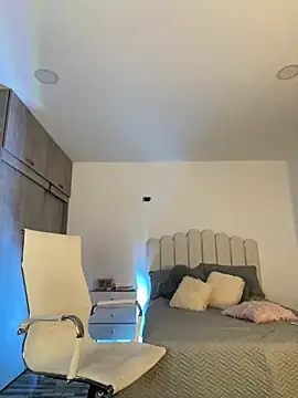 Brown skin11 online show from March 15, 11:06 pm