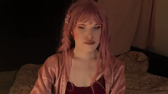 Snapshot of EffieMinki chatting on January 6, 6:14 am EffieMinki online show from January 6, 6:14 am