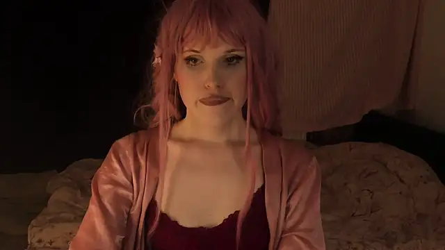 Snapshot of EffieMinki chatting on January 10, 6:28 pm EffieMinki online show from January 10, 6:28 pm