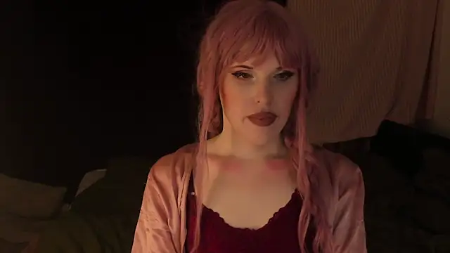 Snapshot of EffieMinki chatting on January 17, 4:36 pm EffieMinki online show from January 17, 4:36 pm