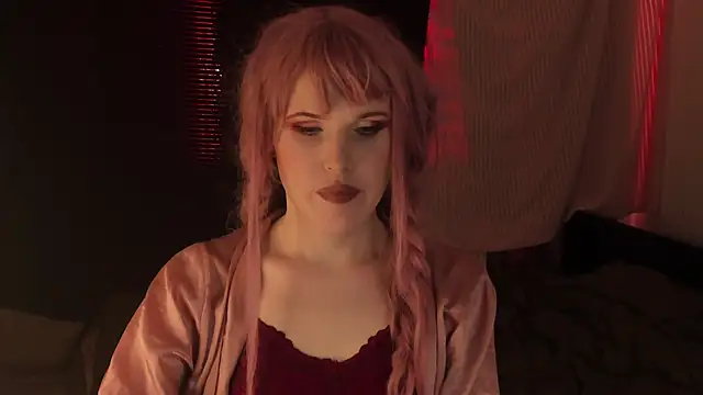 Snapshot of EffieMinki chatting on January 19, 7:15 am EffieMinki online show from January 19, 7:15 am